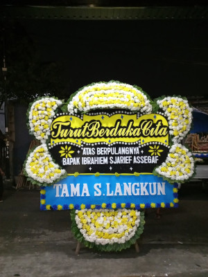 Papan Bunga Duka di Sumberagung